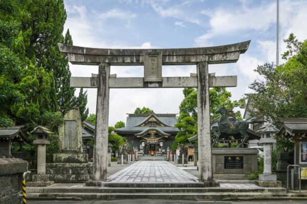 天草の本渡諏訪神社の鳥居