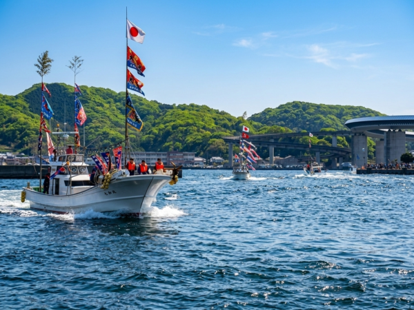 牛深ハイヤ大橋周辺